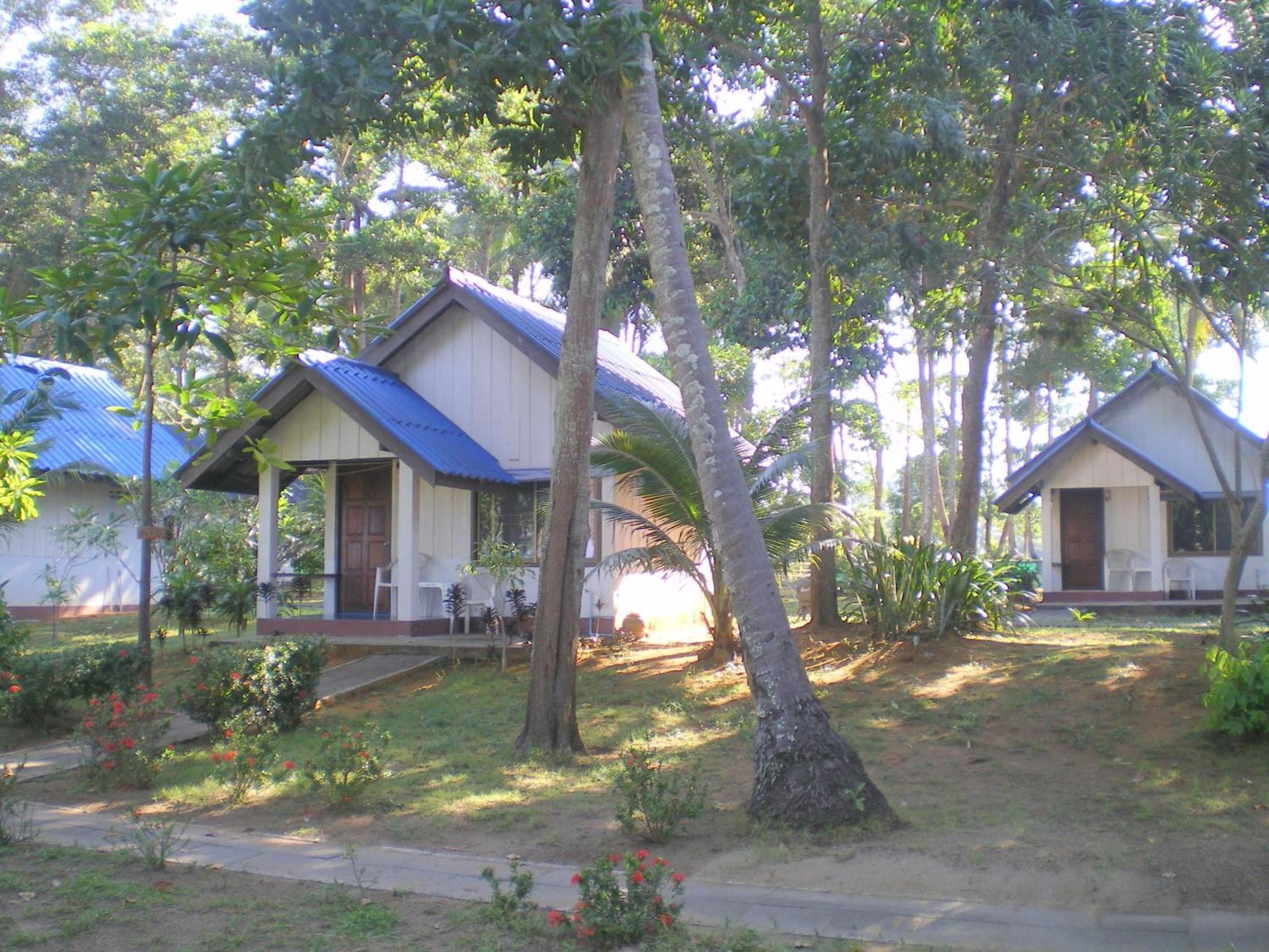 Sukorn Andaman Beach Resort Ko Sukon Exterior foto