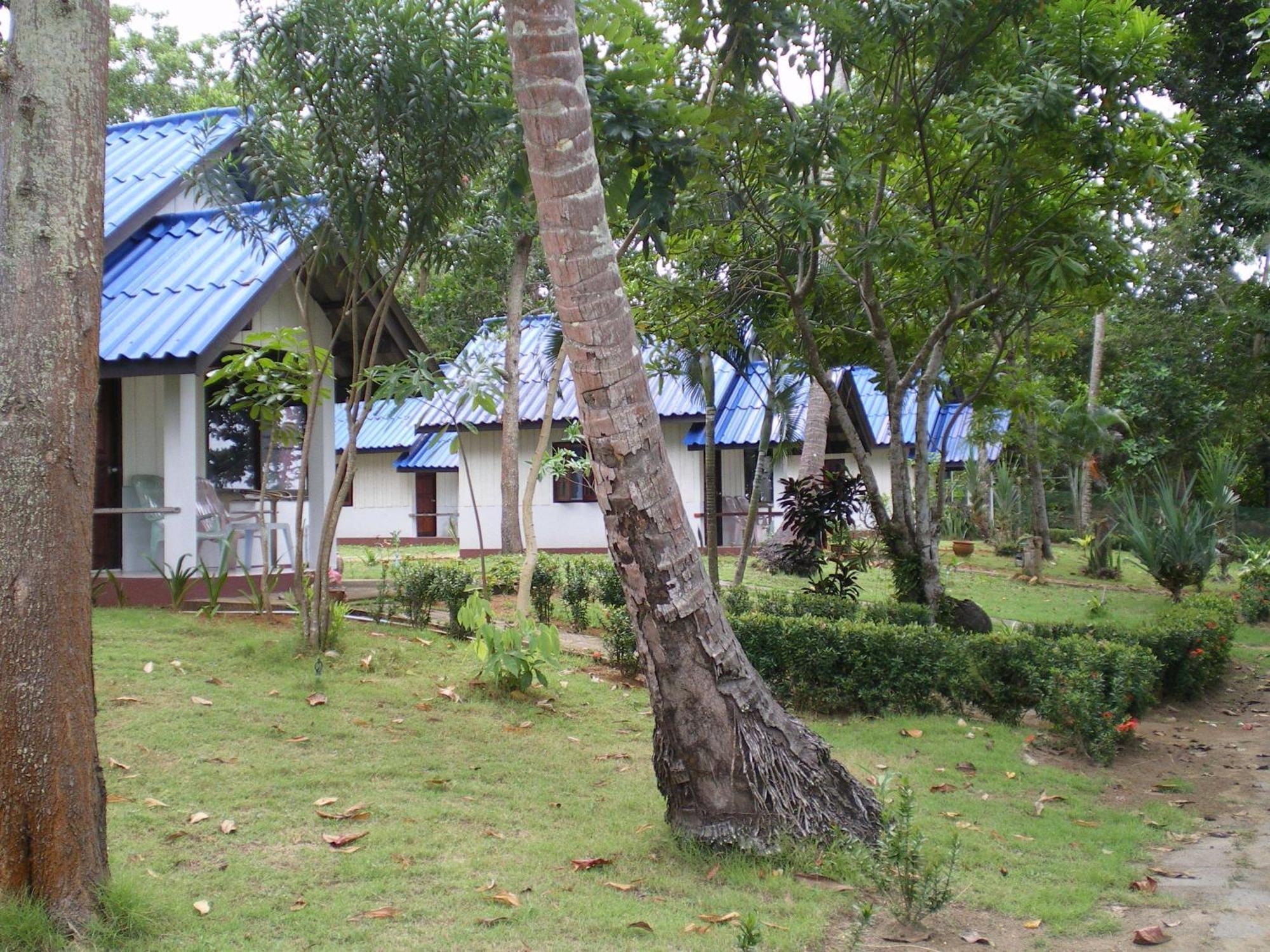 Sukorn Andaman Beach Resort Ko Sukon Exterior foto