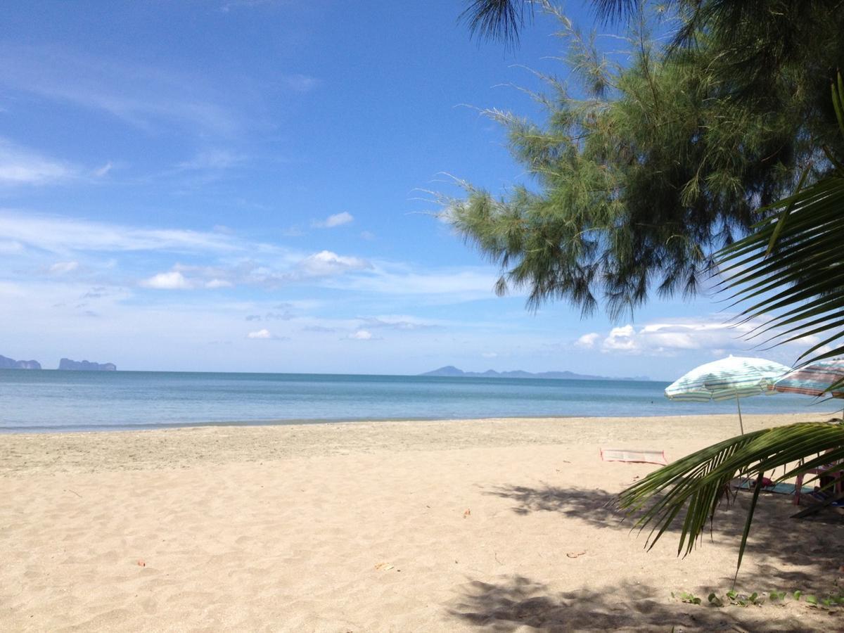 Sukorn Andaman Beach Resort Ko Sukon Exterior foto